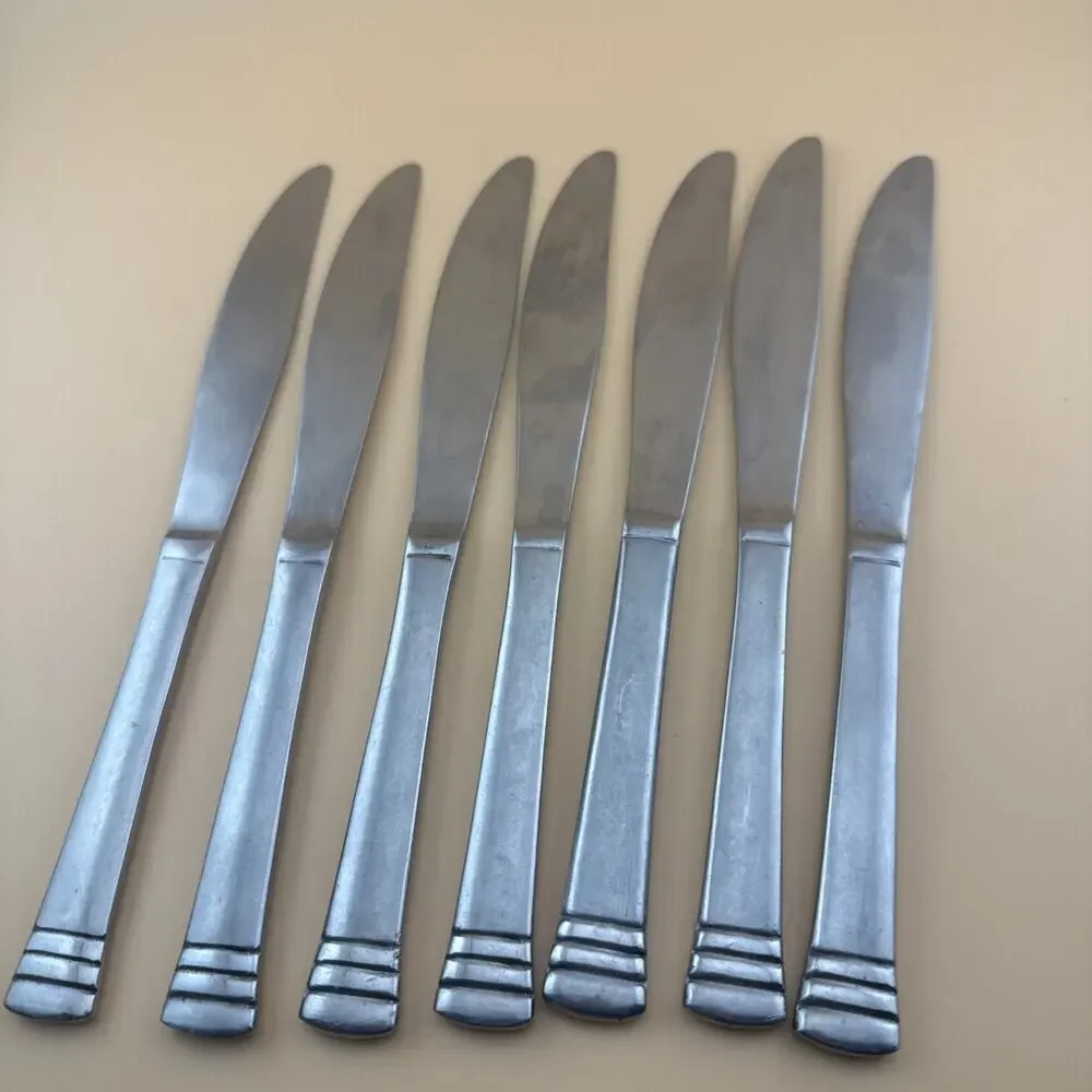 Lot of 7 Cambridge Codie Glossy Dinner Knives Stainless Steel 8 3/8
